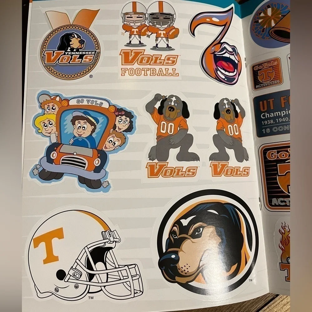 UT RARE HTF - 🏈 New University of Tennessee Go Vols Activity Book, Collectible